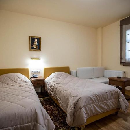 Rentinia Inn Rentína エクステリア 写真